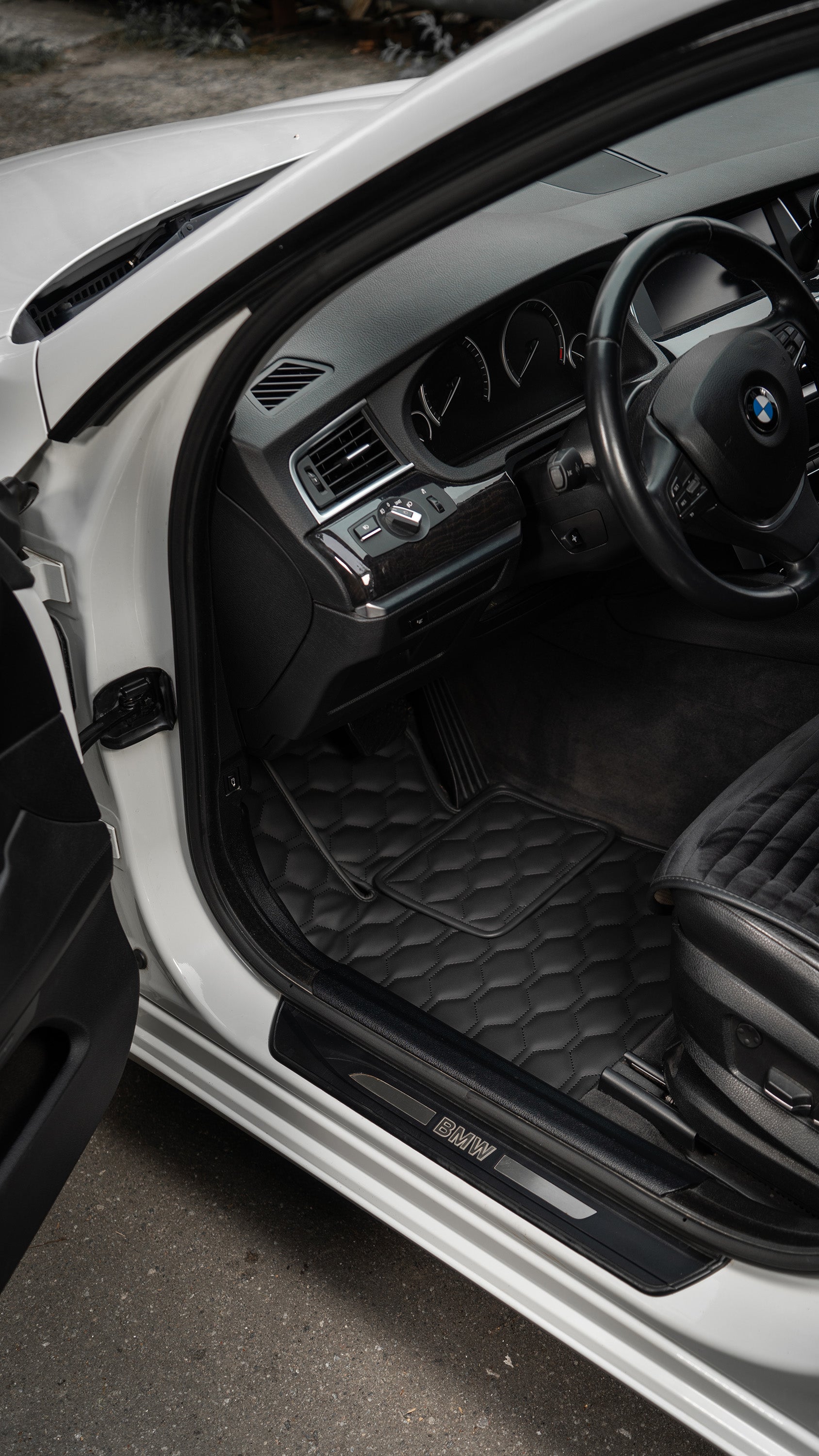 Luxury Custom Floor Mats for BMW X6 M (with personalization)
