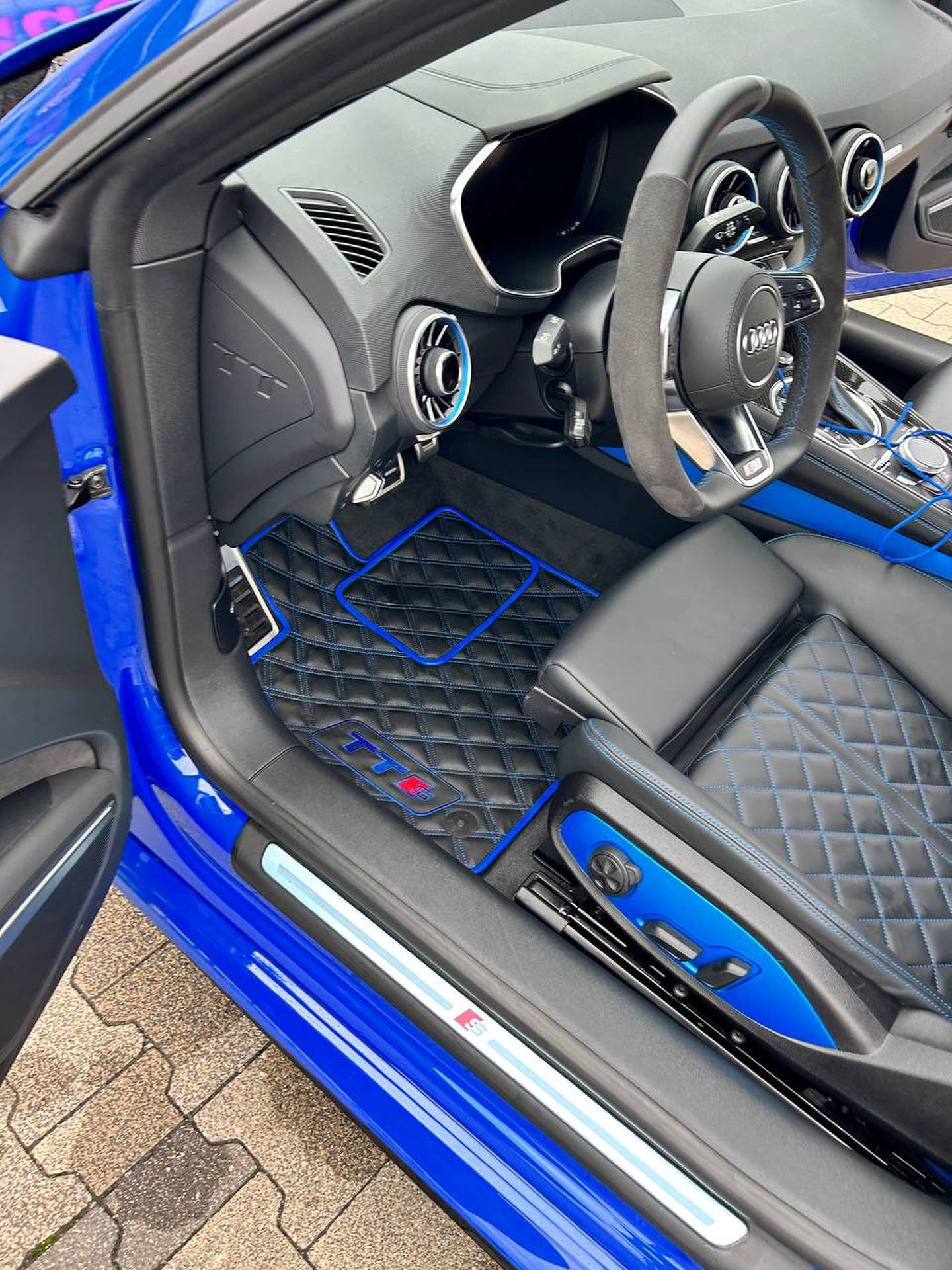 Luxury Custom Floor Mats for Audi