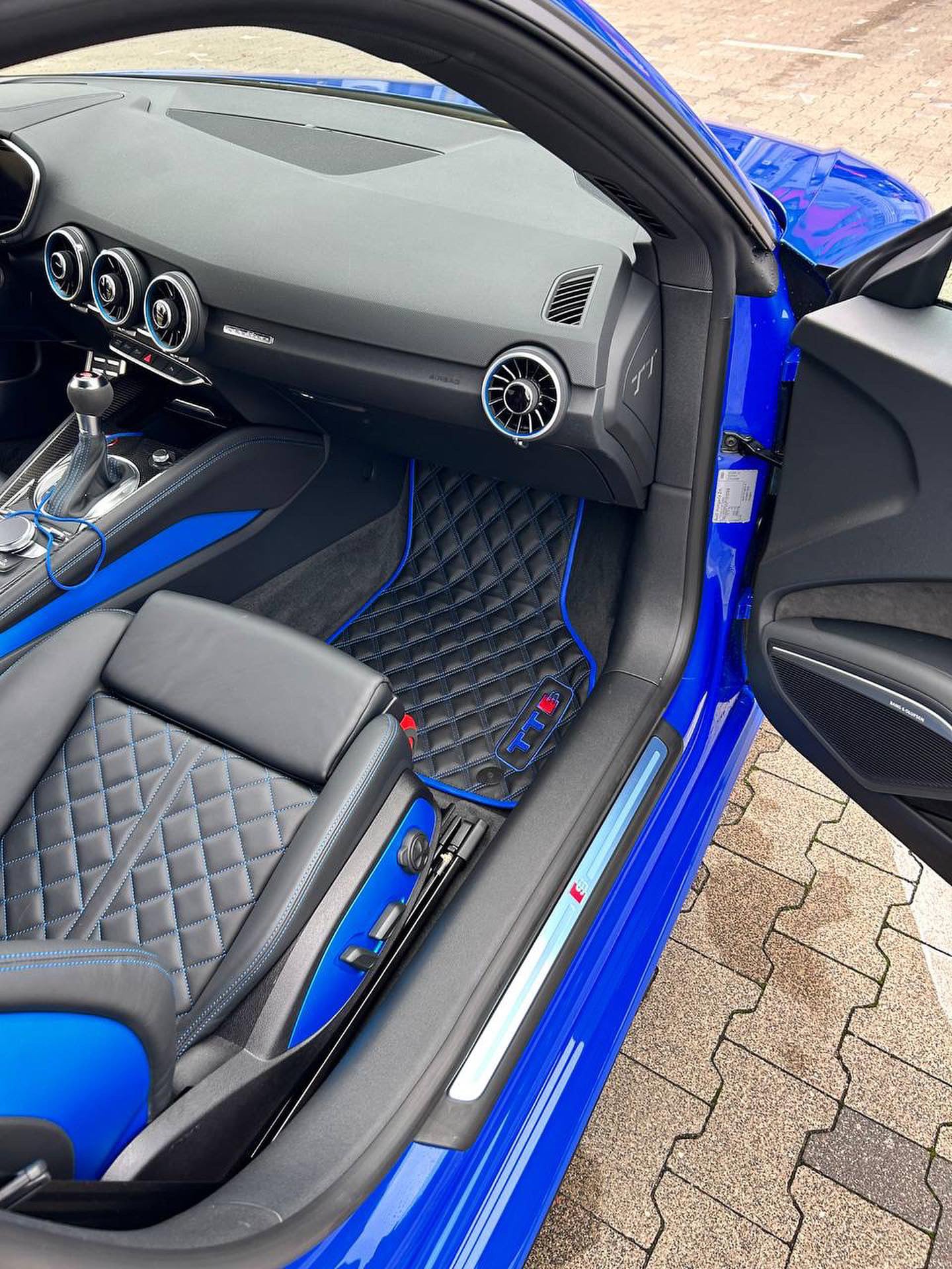 Luxury Custom Floor Mats for Audi