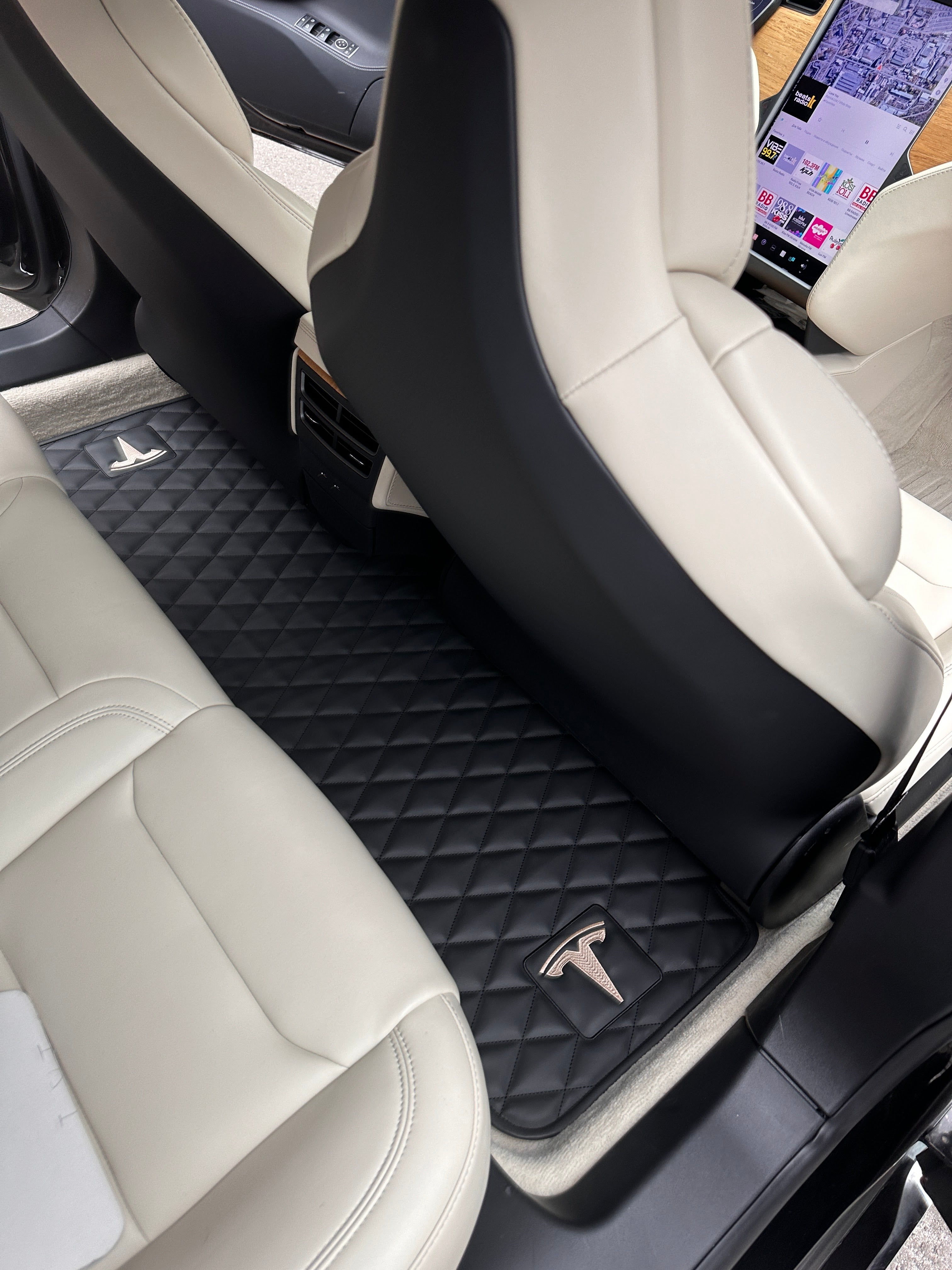 Luxuriöse Fußmatten nach Maß für Tesla