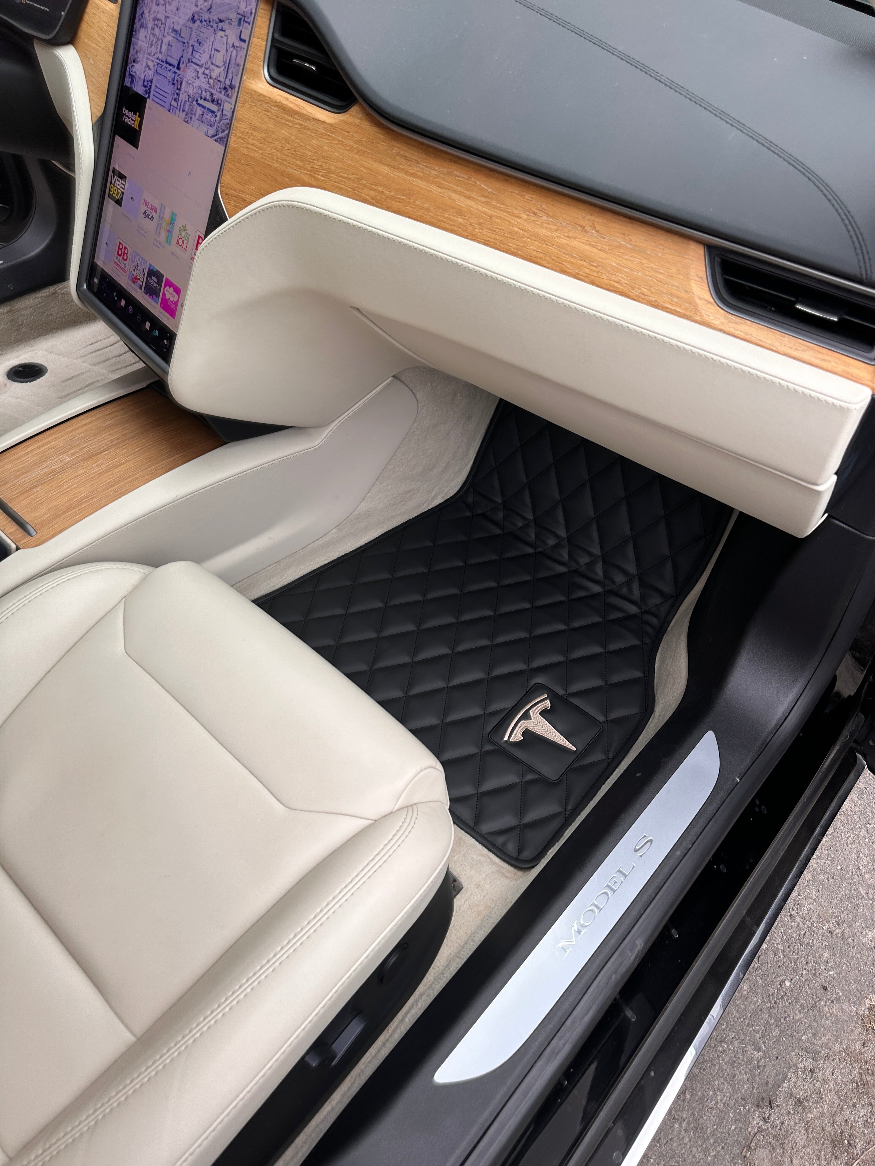 Luxury Custom Floor Mats for Tesla