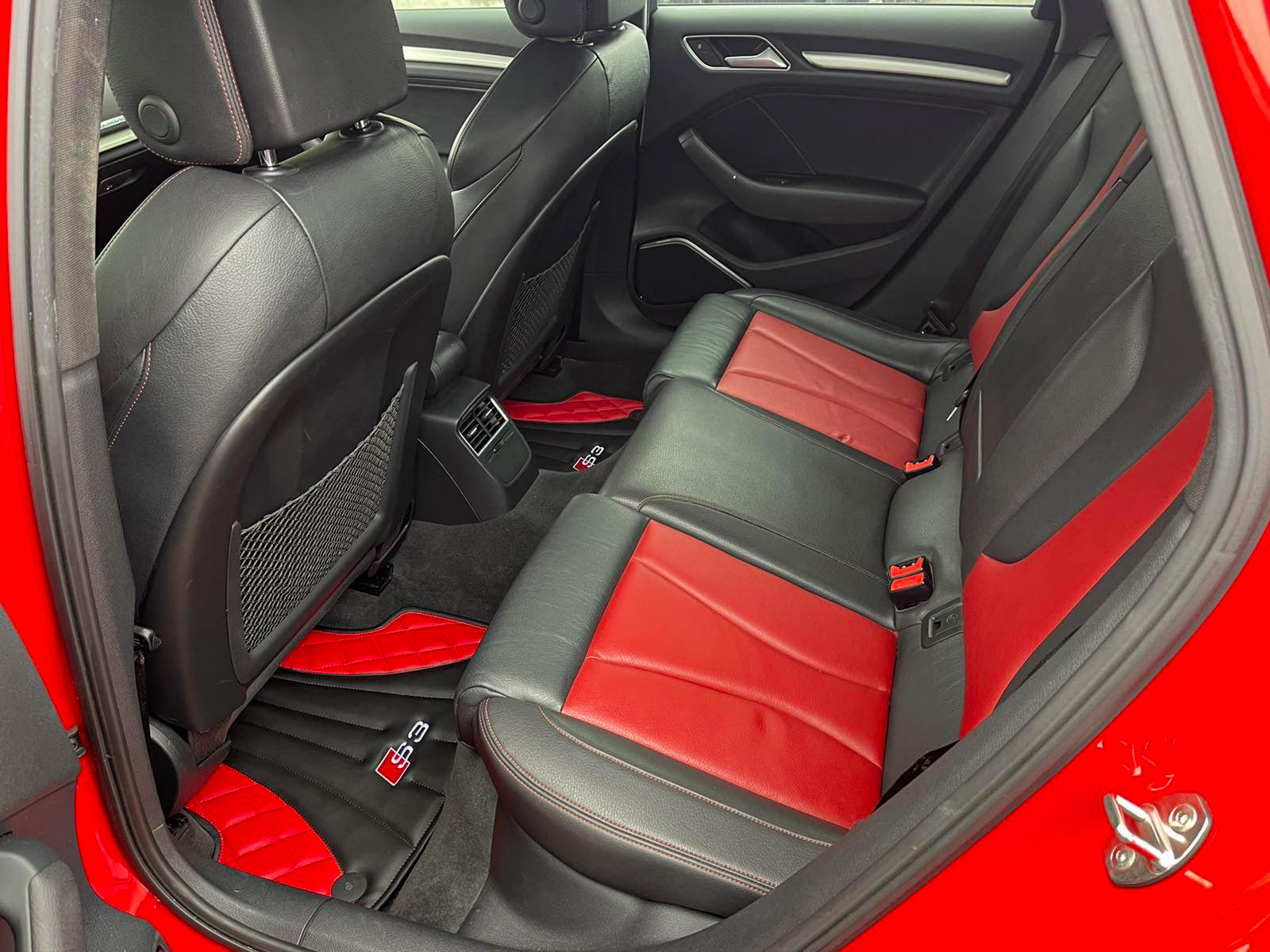 Luxury Custom Floor Mats for Audi