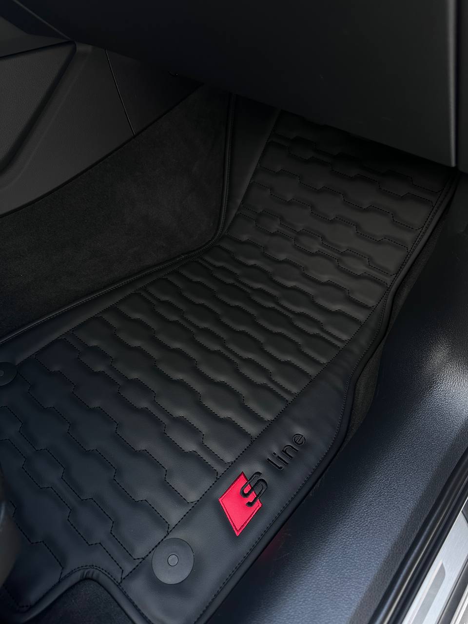 Luxury Custom Floor Mats for Audi