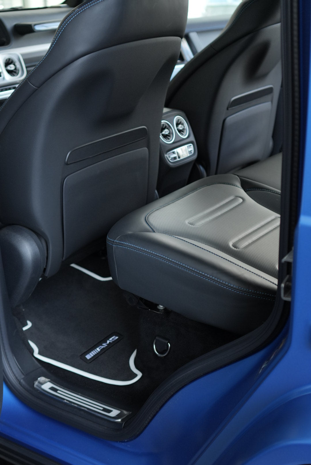 Premium custom carpet mats for all Mercedes-Benz