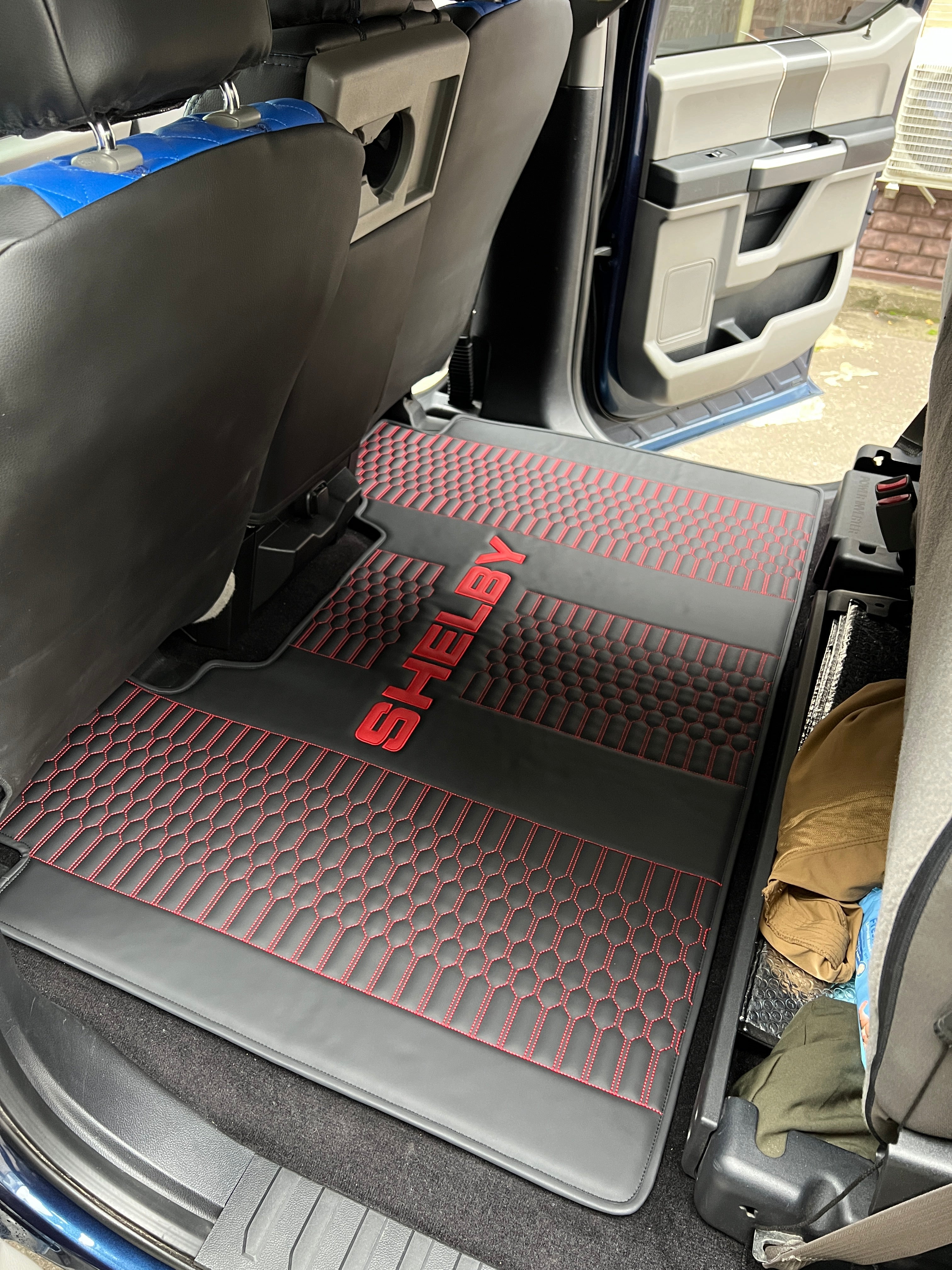 Fußmatten für den Shelby Ford F150 Super Snake (SuperCrew F150)