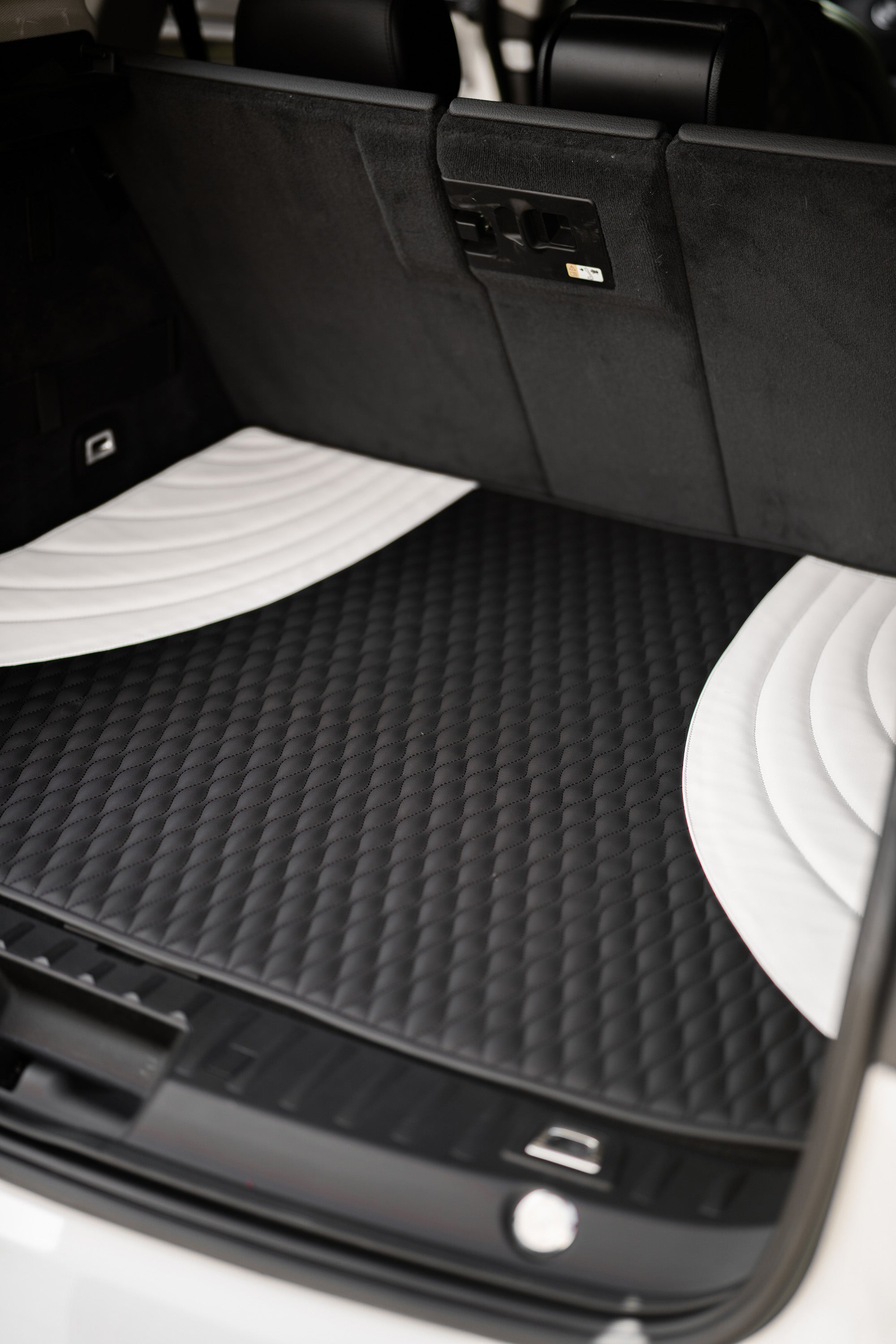 Trunk Mats in "Figure Combination" Design Black and White