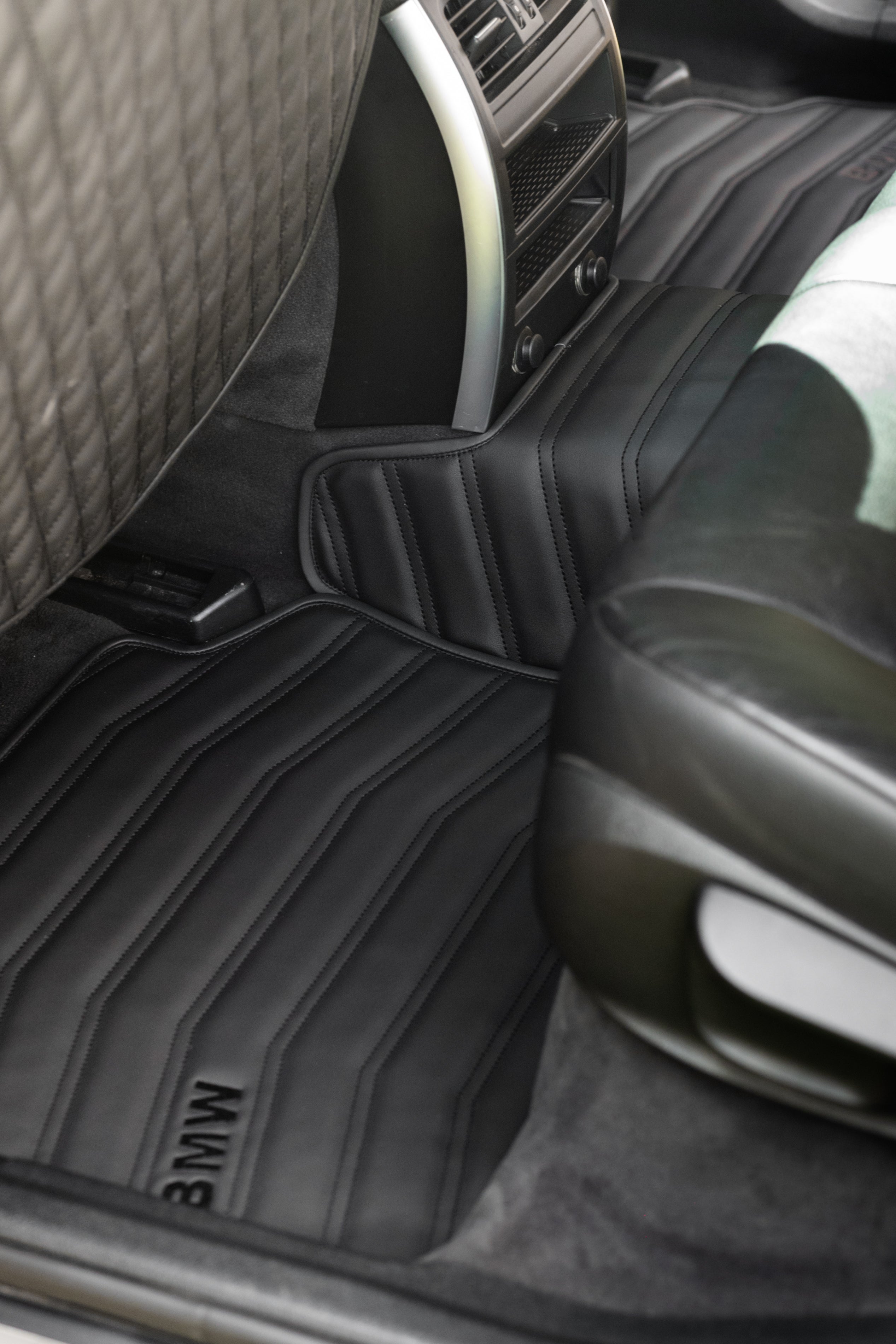 Car Floor Mats in "Double Staple" Design Total Black