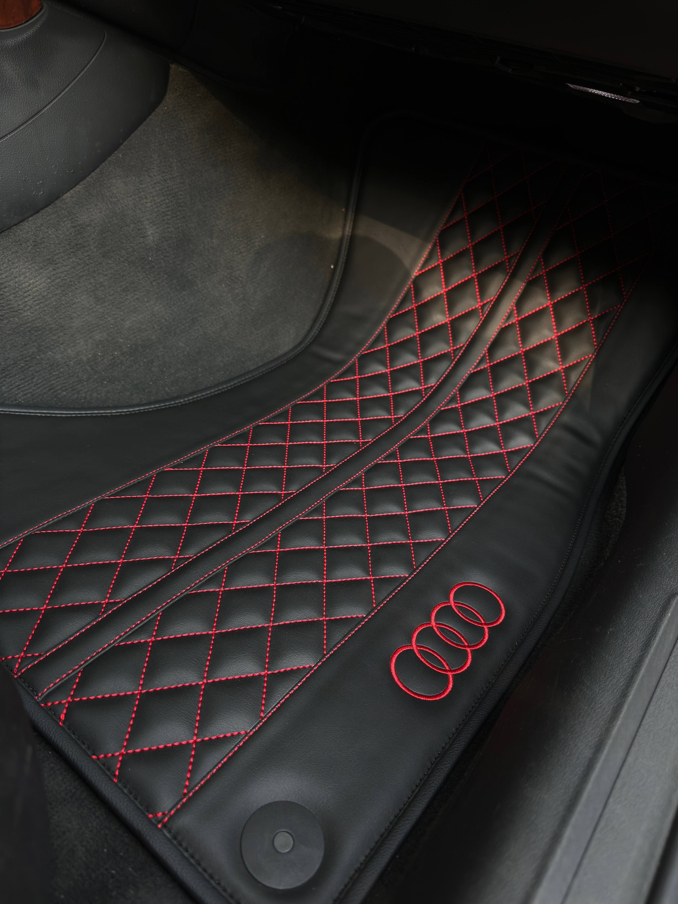 Car Floor Mats in "Highway" Design Black with Red Stitching