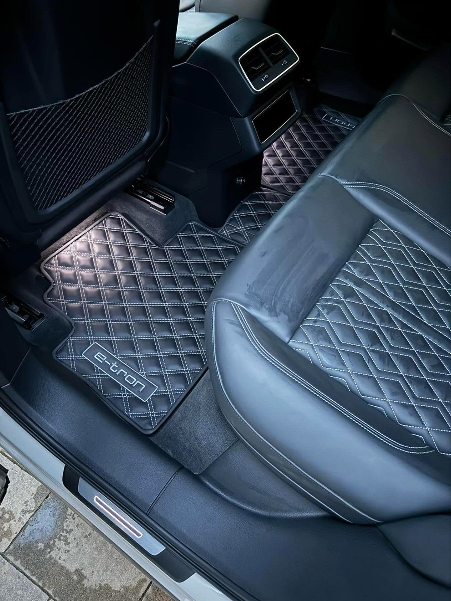 Car Floor Mats in "Double Rhombus" Design Black with Gray Stitching