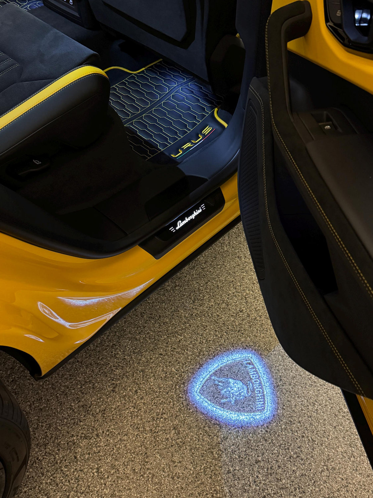 Luxuriöse Fußmatten nach Maß für BMW
