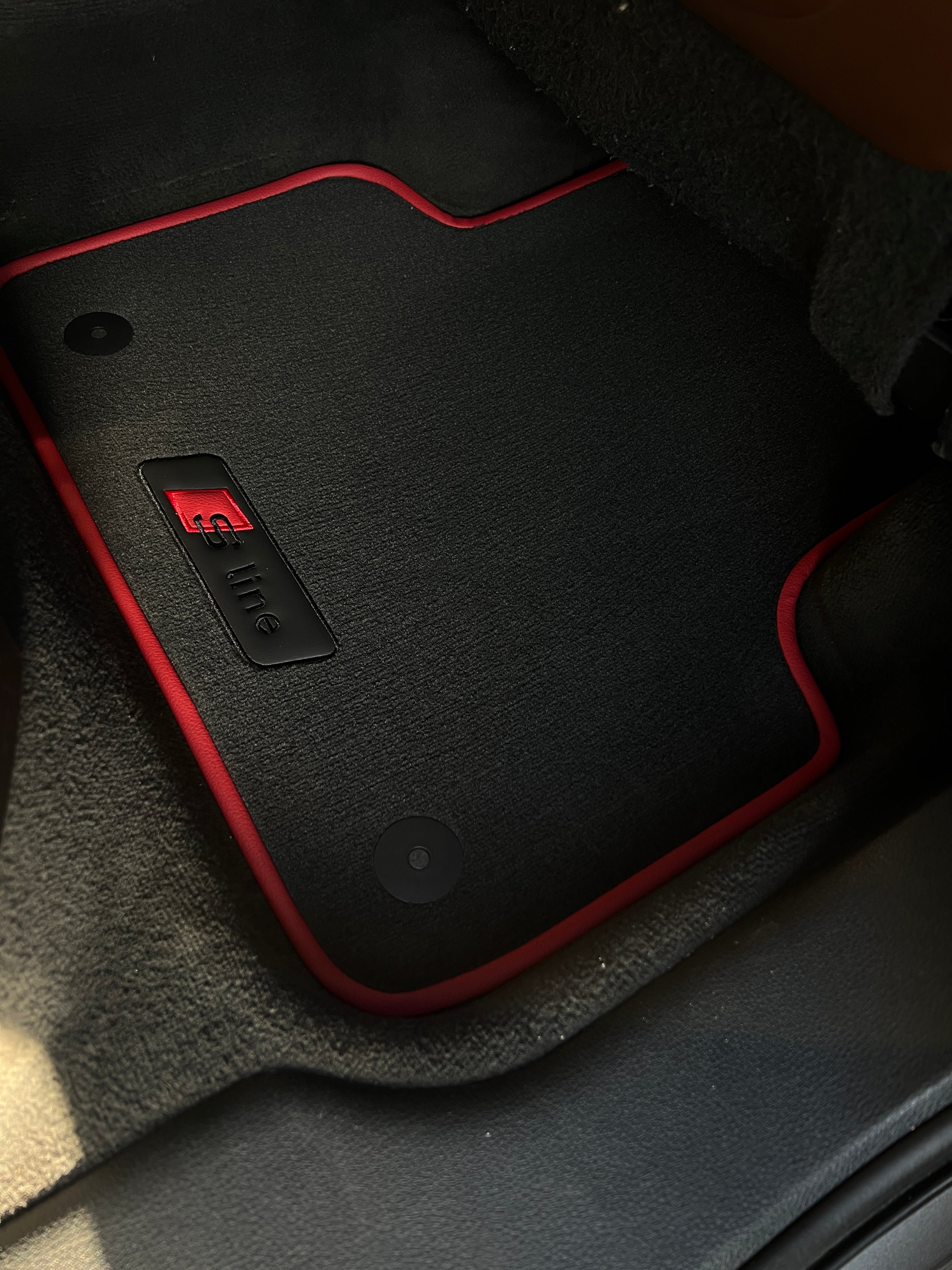 Premium custom pile mats for all Audi