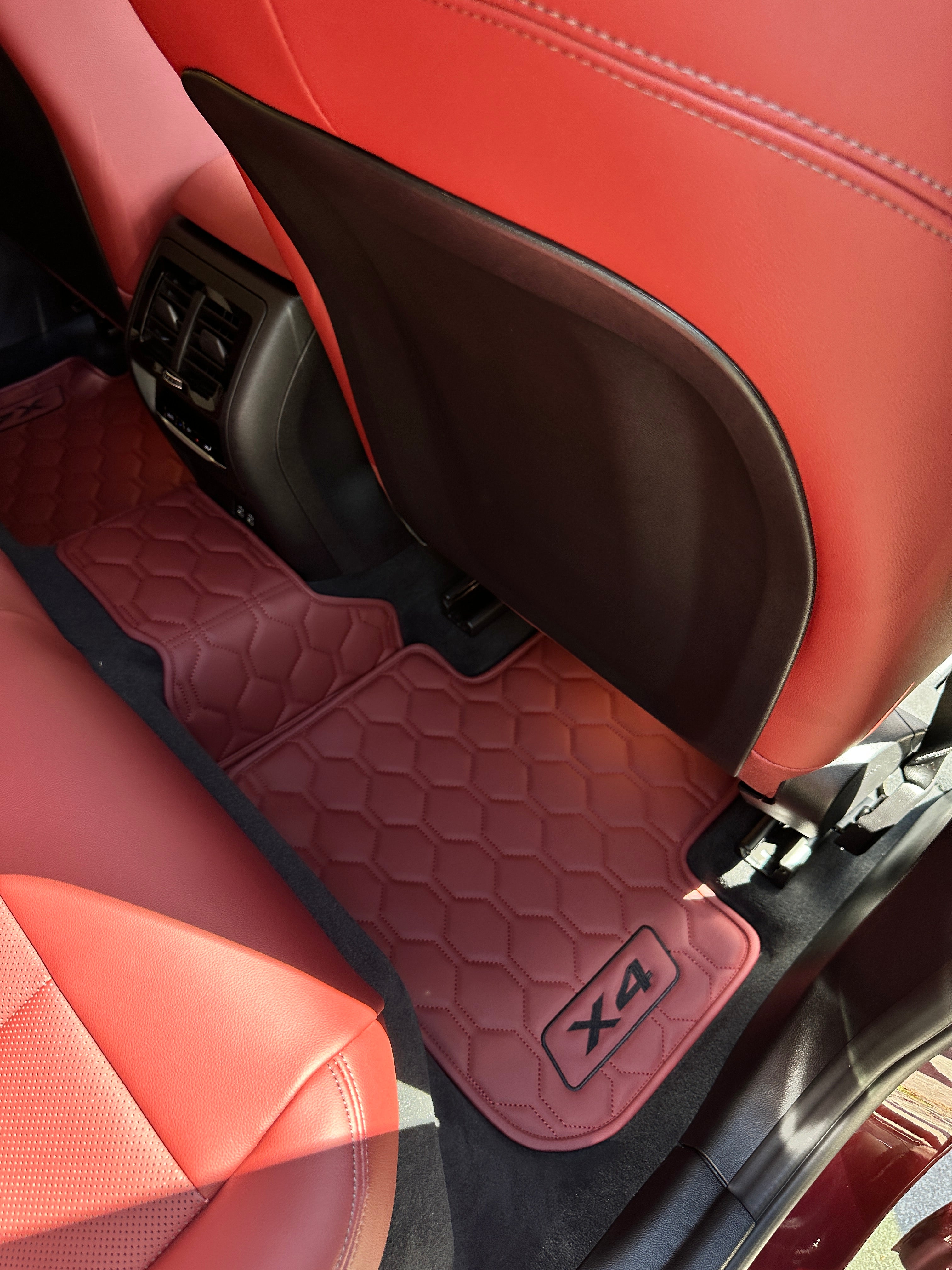 Car Floor Mats in "Big Comb" Design Red with Black Embroidery