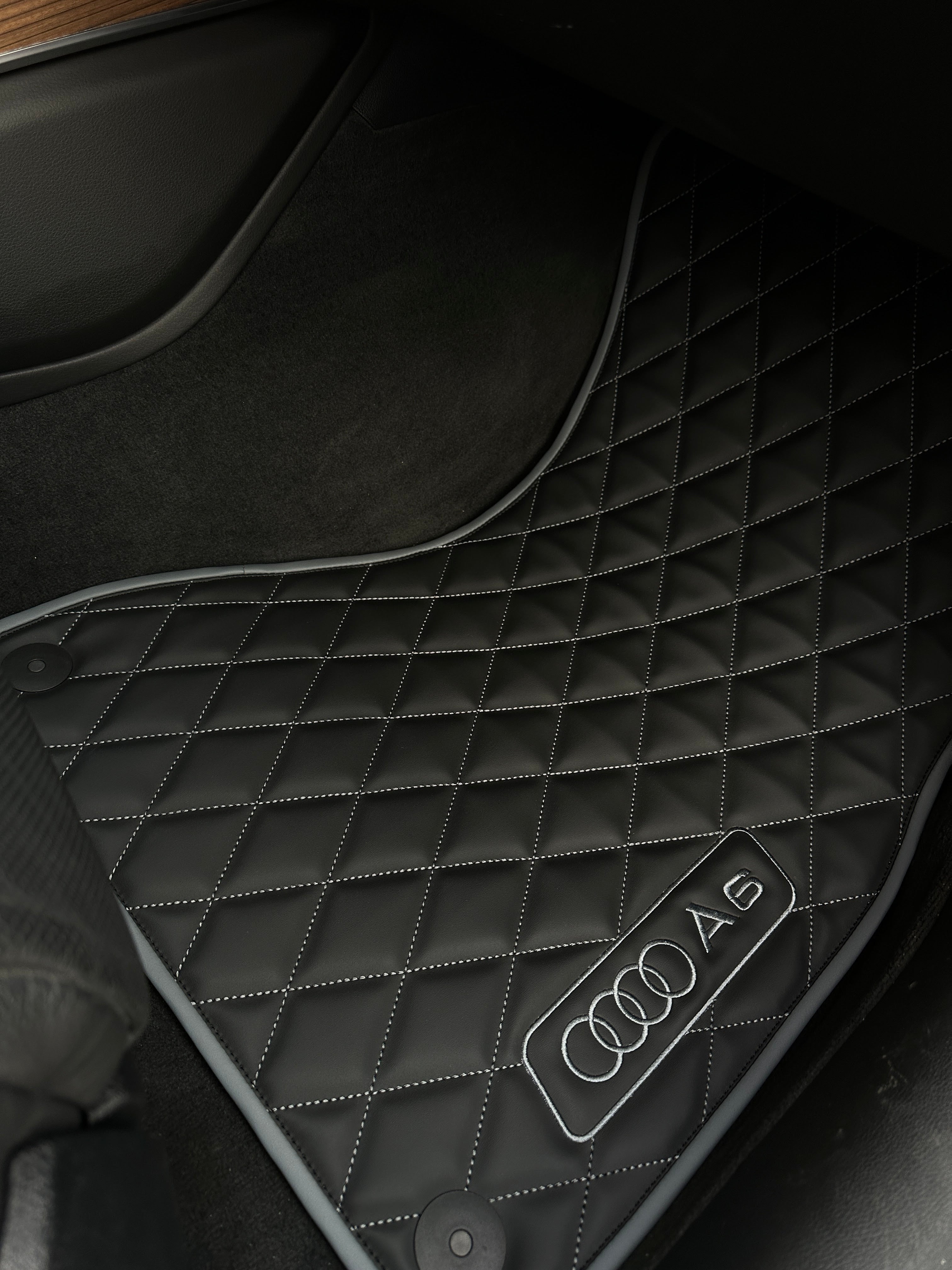 Car Floor Mats in "Rhombus" Design Black with Gray Stitching and Edging