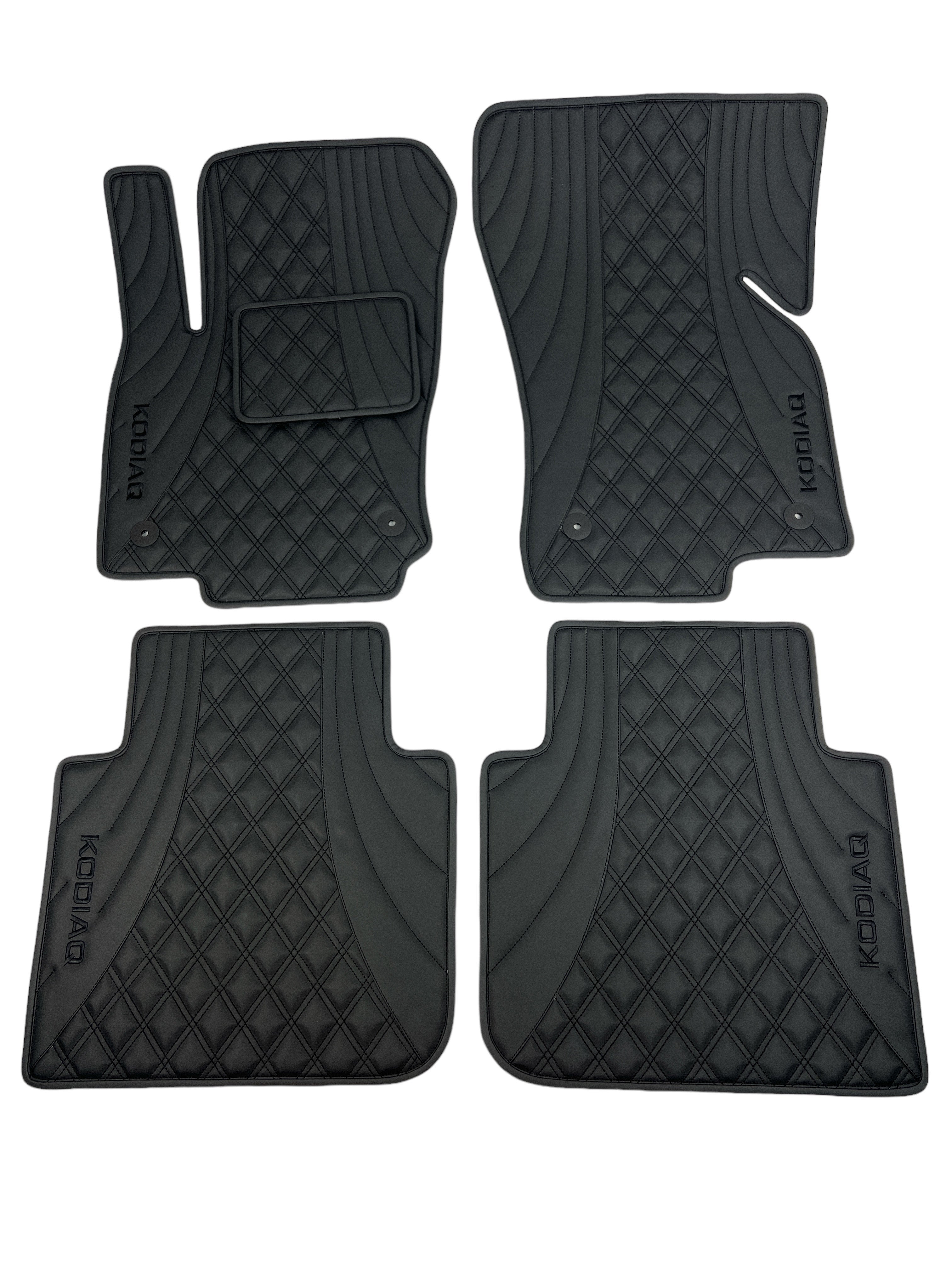 Car Floor Mats in "Figure Double Rhombus" Design Total Black