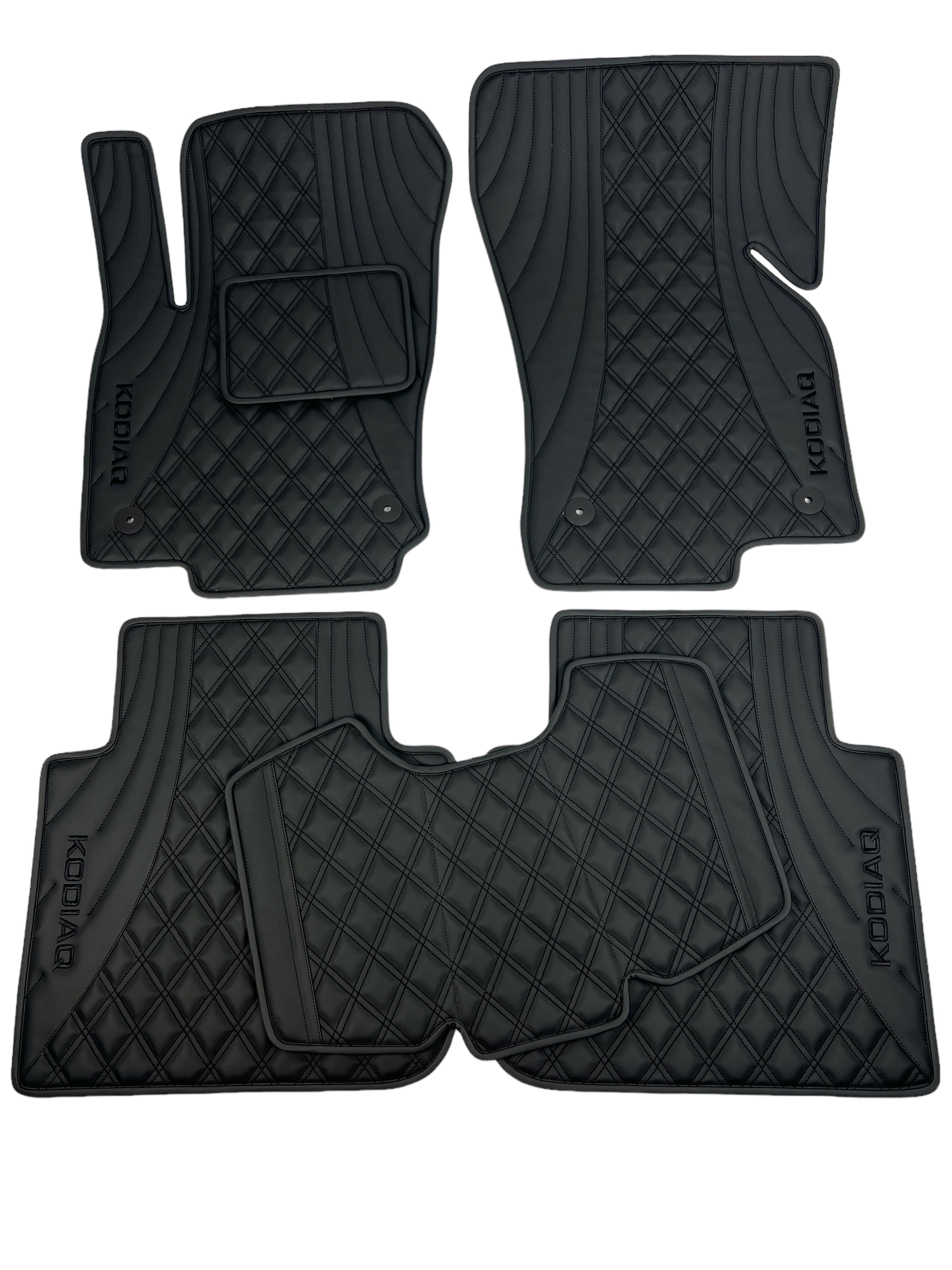 Car Floor Mats in "Figure Double Rhombus" Design Total Black